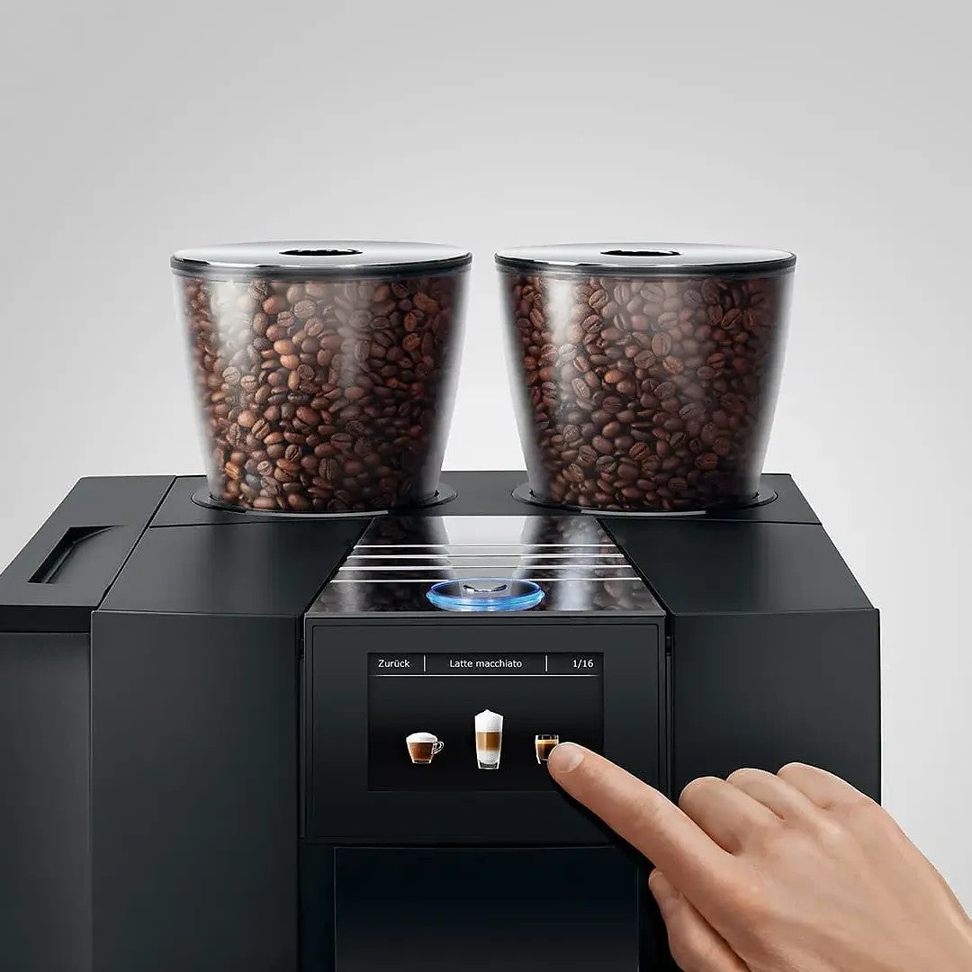 Jura Giga X8 menu display and intuitive controls